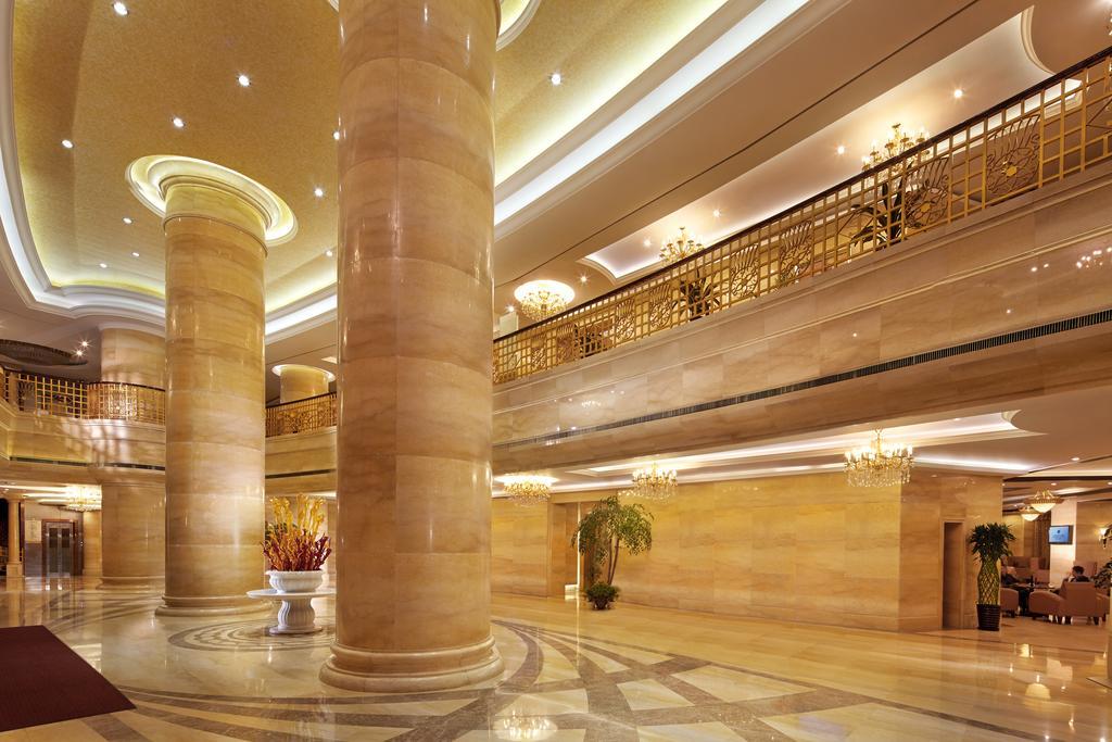 Puxi New Century Hotel Шанхай Екстер'єр фото