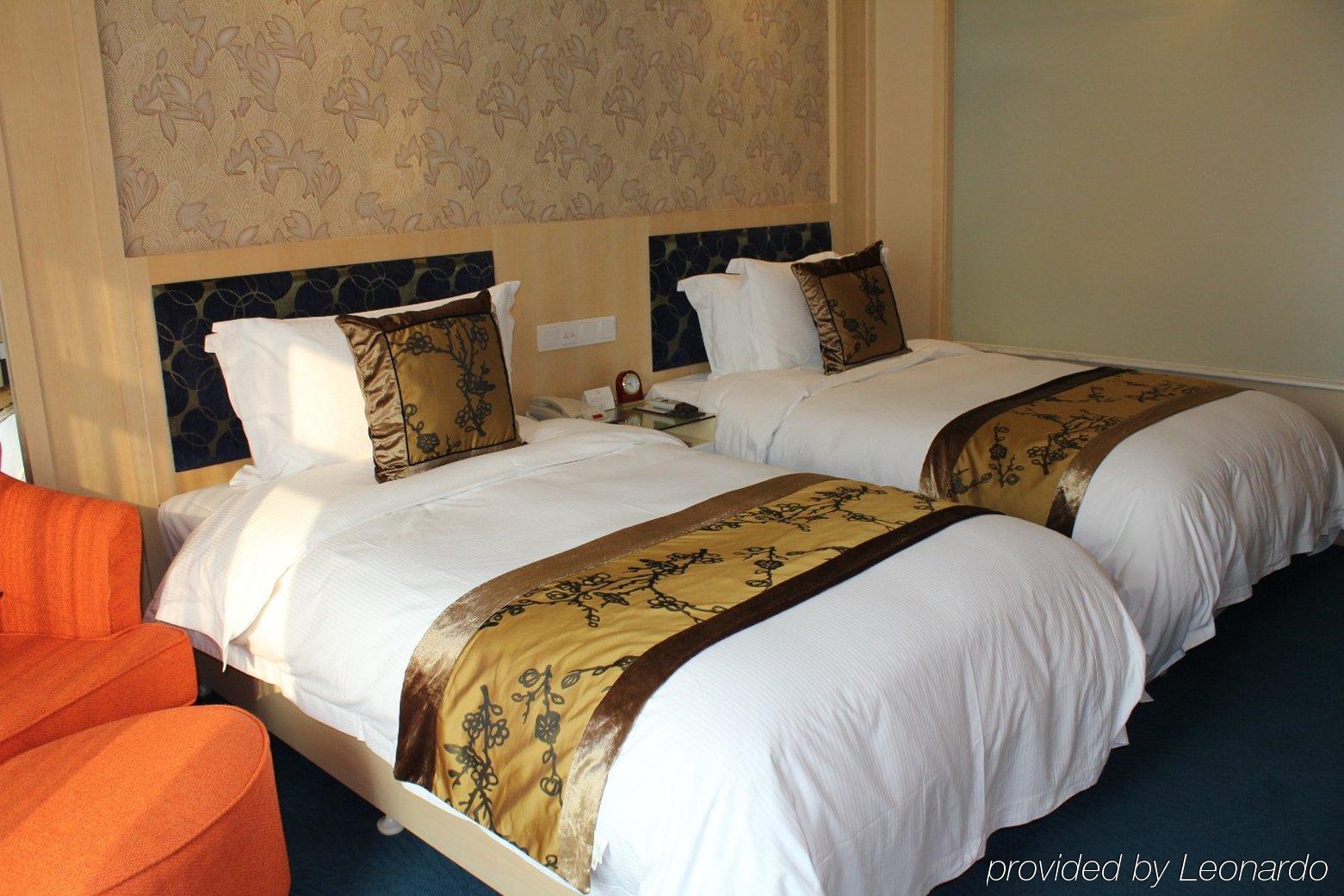 Puxi New Century Hotel Шанхай Номер фото